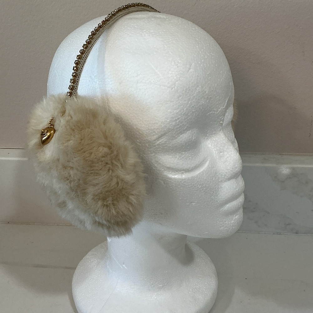 JUICY COUTURE Ivory Rhinestone Faux Fur Earmuffs Fluffy Ear Muffs Heart Charm